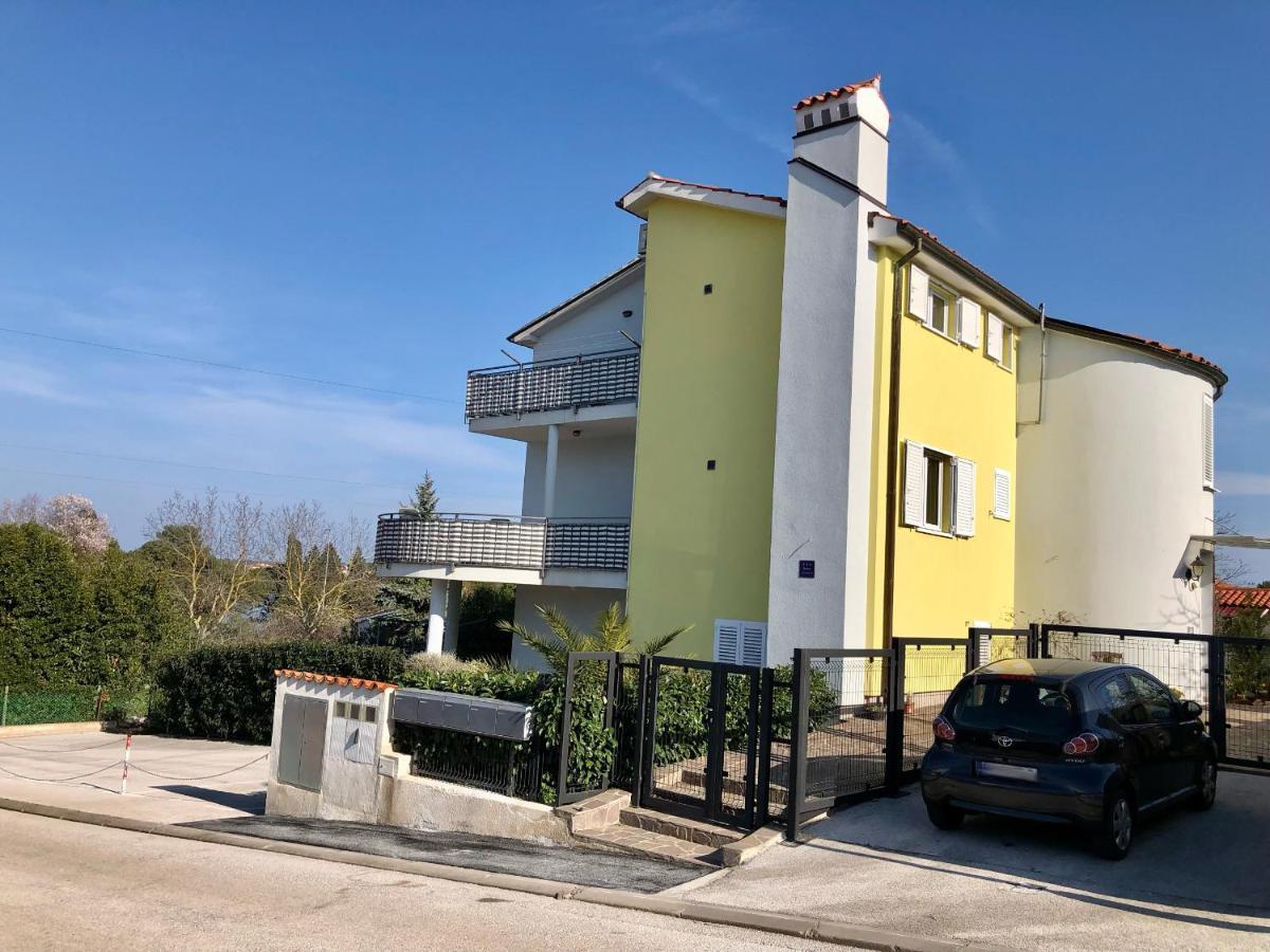 Goldfinch Estate Apartment Banjole Exterior photo