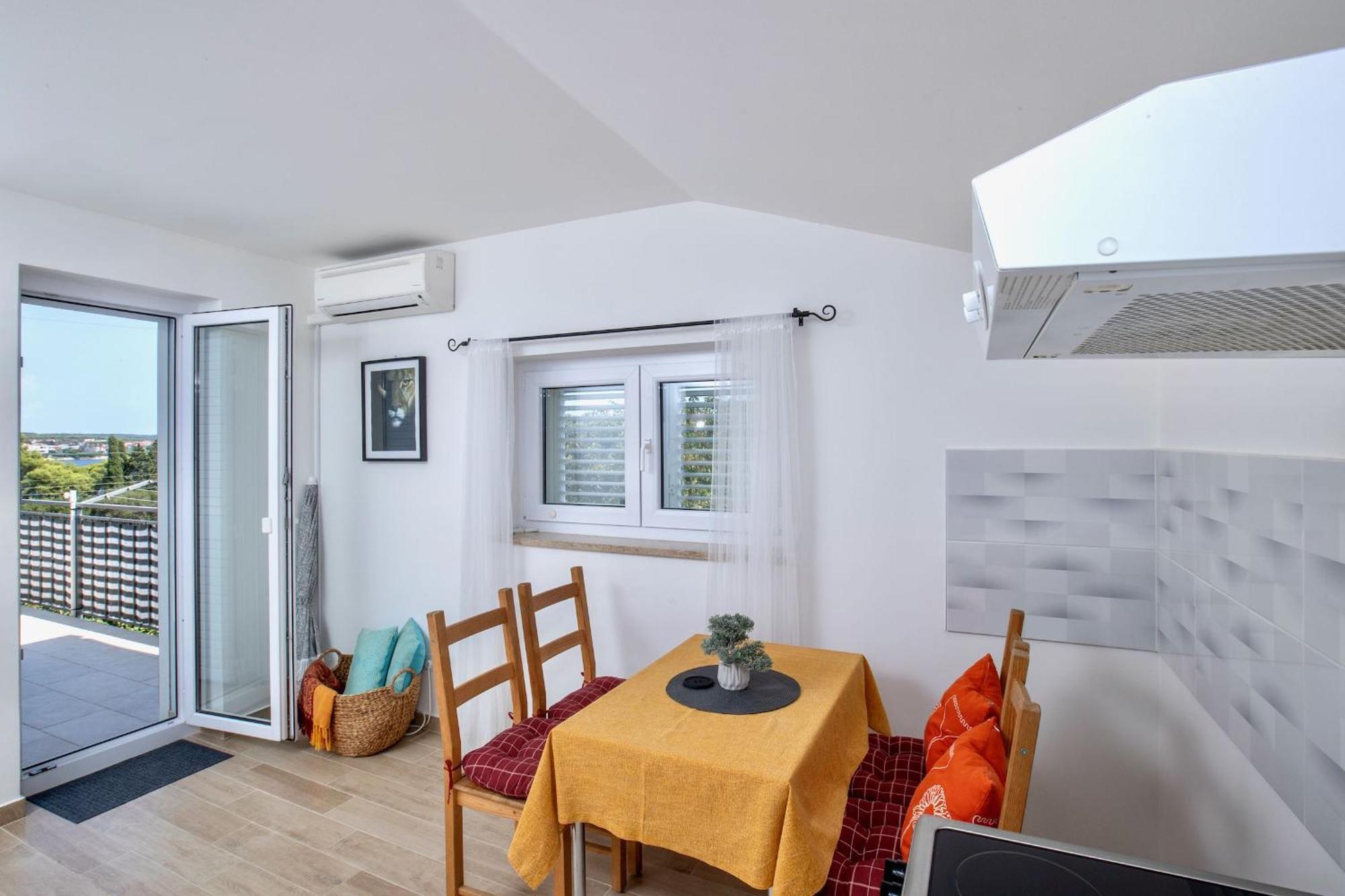 Goldfinch Estate Apartment Banjole Exterior photo